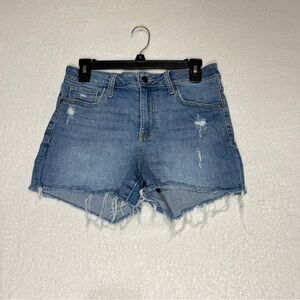 FRANCESCA’S Harper Heritage Juniors Light/Med Wash Cutoff Distressed Denim Short
